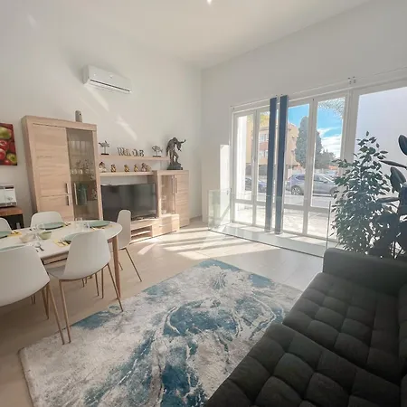 Cozy And Modern Family Flat Carihuela