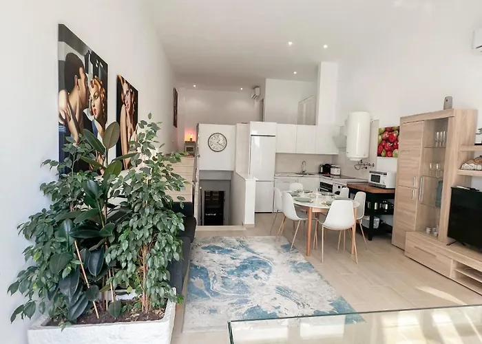 Cozy And Modern Family Flat Carihuela