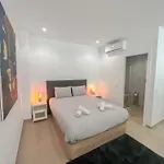 Cozy And Modern Family Flat Carihuela Торремолінос