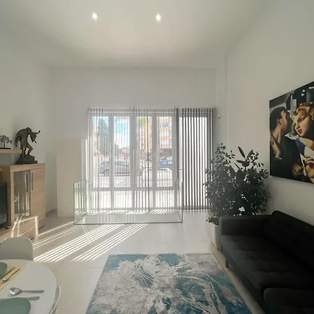 Cozy And Modern Family Flat Carihuela