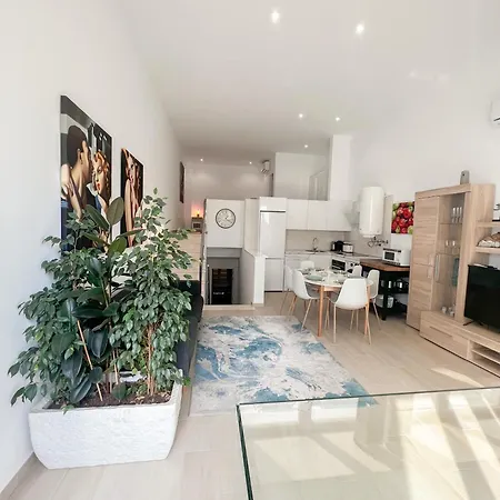 Cozy And Modern Family Flat Carihuela